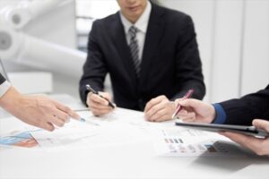 打合せをするIT営業